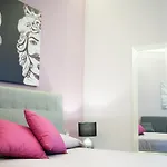 Tyche & Apartment