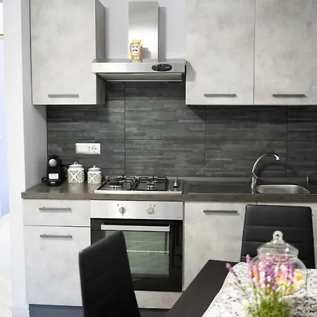 Tyche & Apartament *